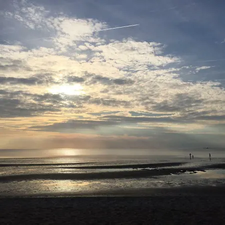 Ferienwohnung Strandzeit 쿡스하펜